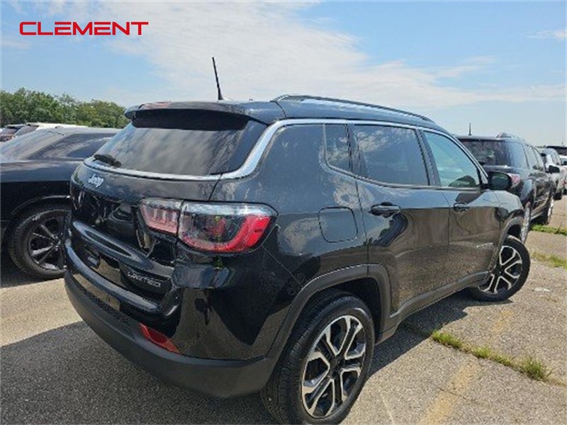 Jeep Compass Vehicle Image 02