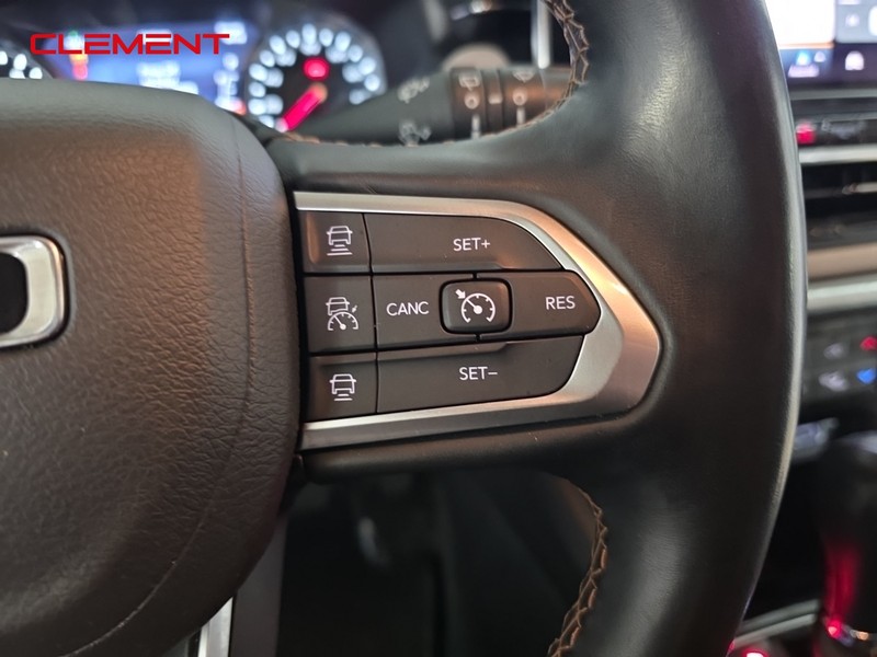 Jeep Compass Vehicle Image 13