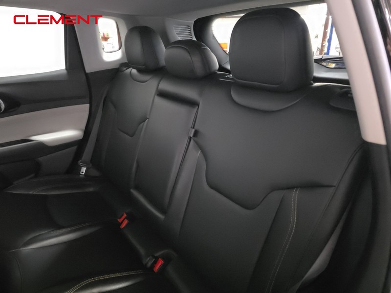 Jeep Compass Vehicle Image 28