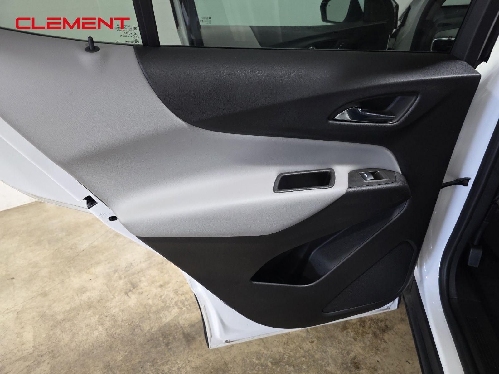 Chevrolet Equinox Vehicle Image 26