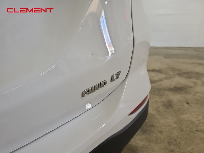 Chevrolet Equinox Vehicle Image 09