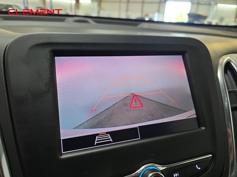 Chevrolet Equinox Vehicle Image 19