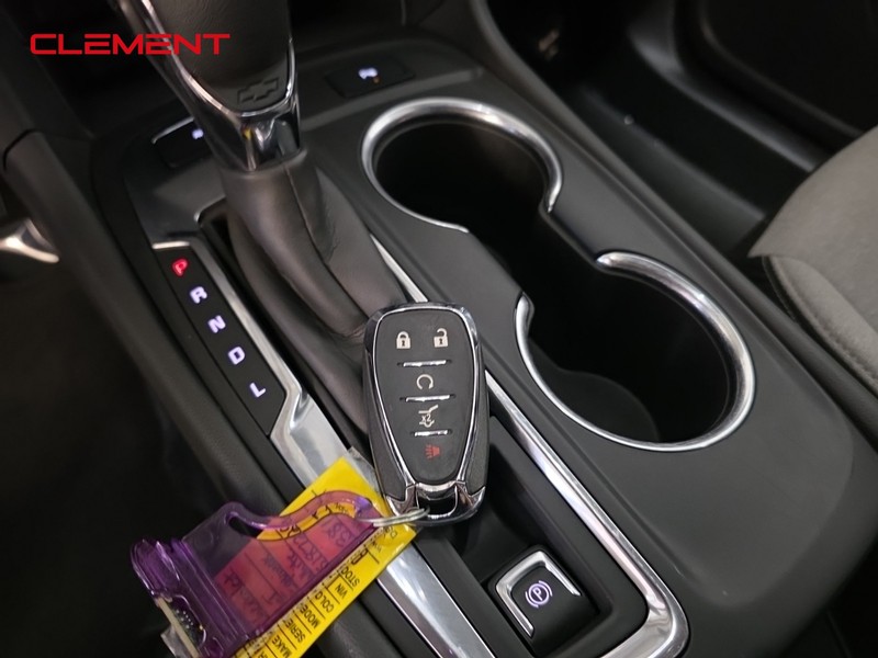 Chevrolet Equinox Vehicle Image 21