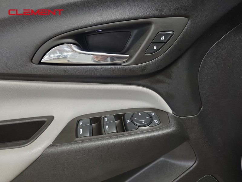 Chevrolet Equinox Vehicle Image 22