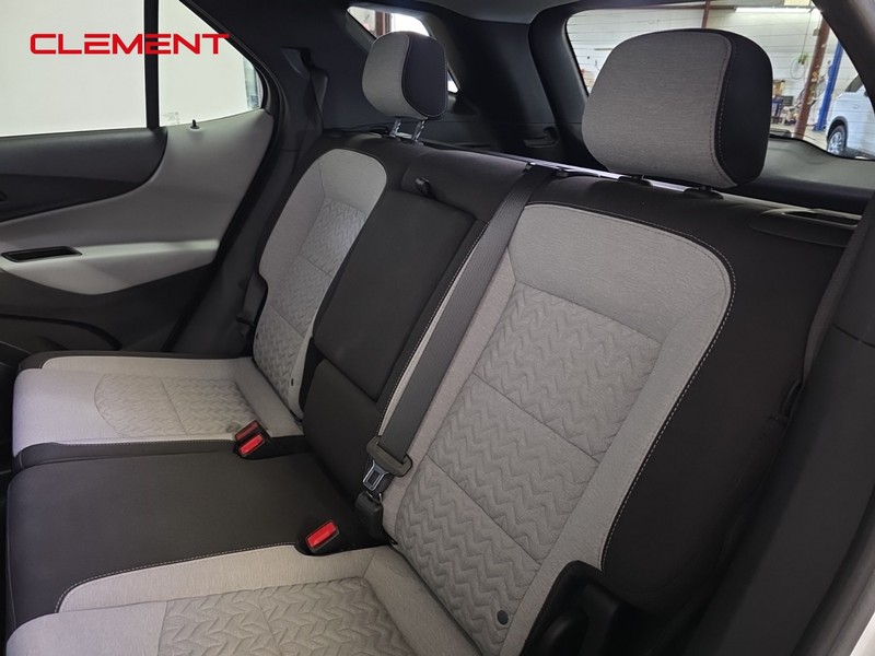 Chevrolet Equinox Vehicle Image 28