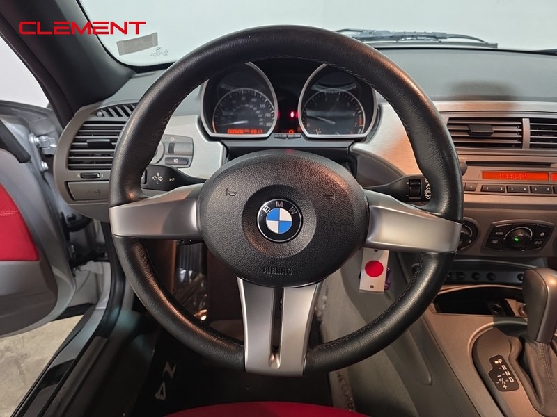 BMW Z4 Vehicle Image 11