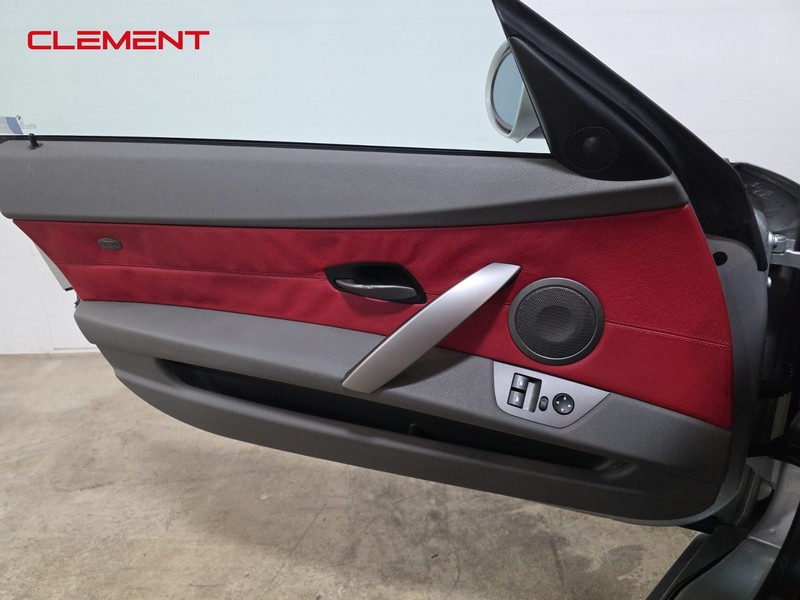 BMW Z4 Vehicle Image 18