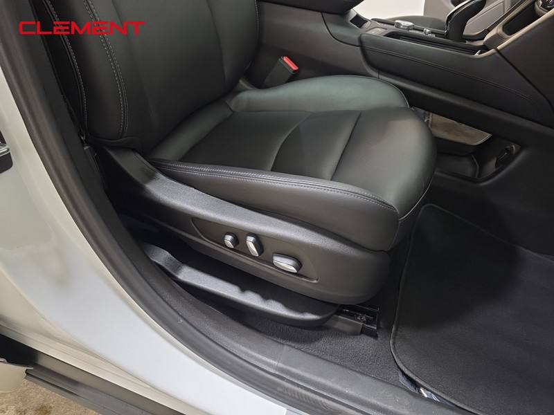 Cadillac XT6 Vehicle Image 33