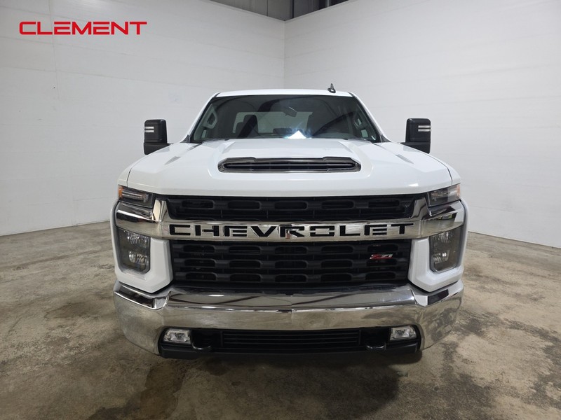 Chevrolet Silverado 2500HD Vehicle Image 02
