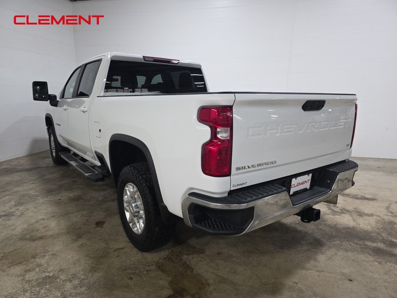 Chevrolet Silverado 2500HD Vehicle Image 08