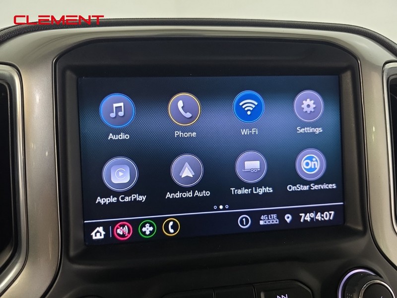 Chevrolet Silverado 2500HD Vehicle Image 16