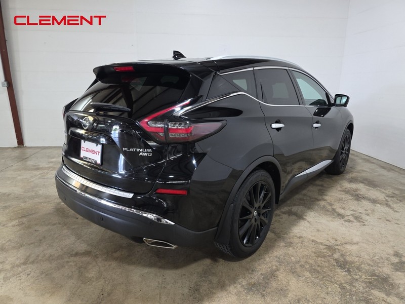 Nissan Murano Vehicle Full-screen Gallery Image 6