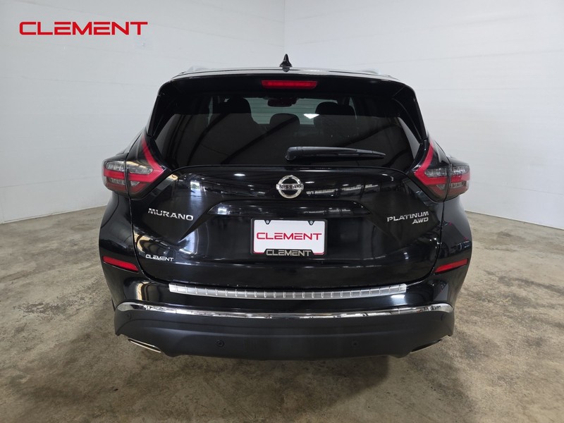 Nissan Murano Vehicle Full-screen Gallery Image 7