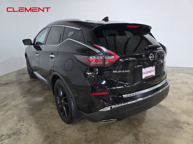 Nissan Murano Vehicle Full-screen Gallery Image 8