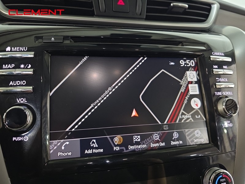 Nissan Murano Vehicle Full-screen Gallery Image 19