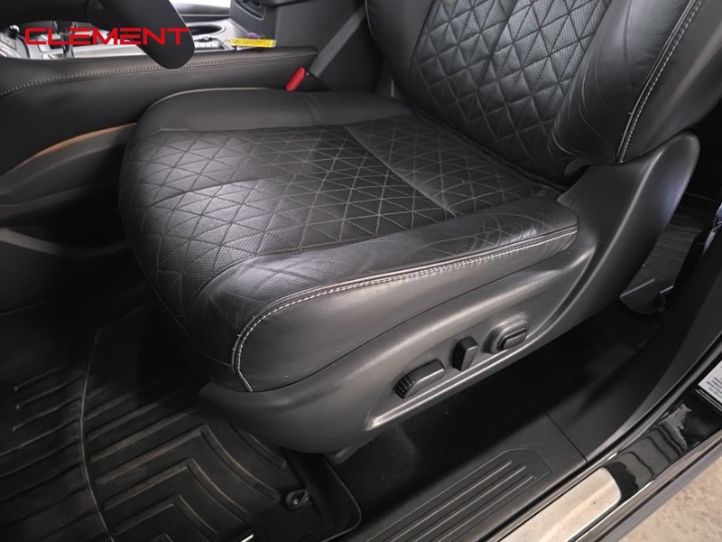 Nissan Murano Vehicle Full-screen Gallery Image 27