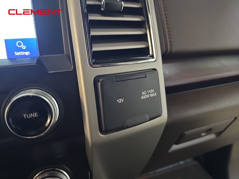 Ford F-150 Vehicle Full-screen Gallery Image 23