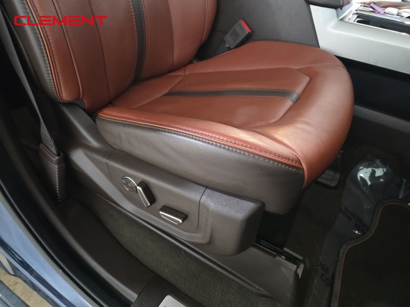 Ford F-150 Vehicle Full-screen Gallery Image 34