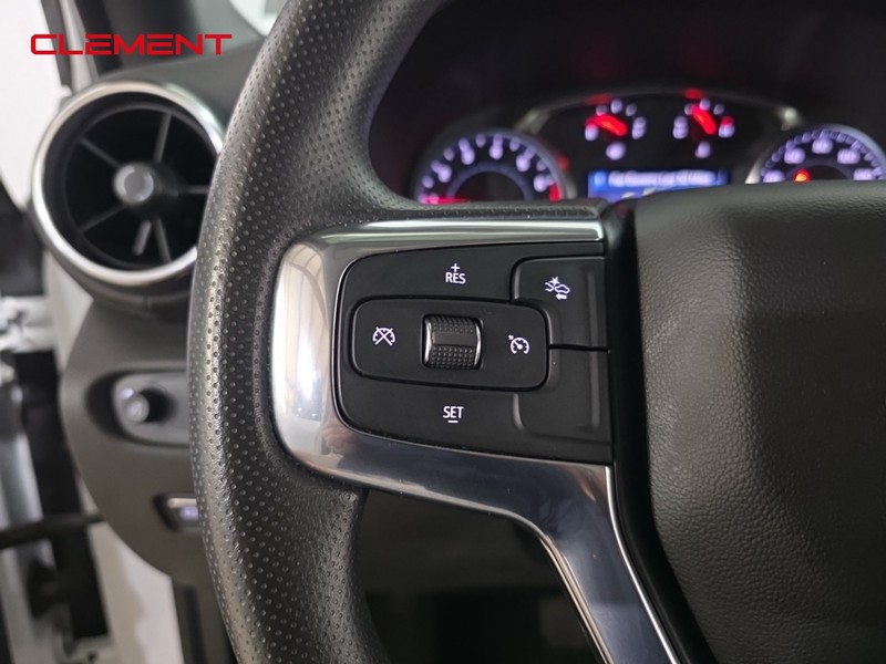 Chevrolet Blazer Vehicle Image 12