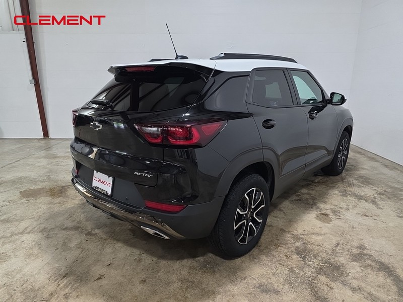 Chevrolet Trailblazer Vehicle Full-screen Gallery Image 6