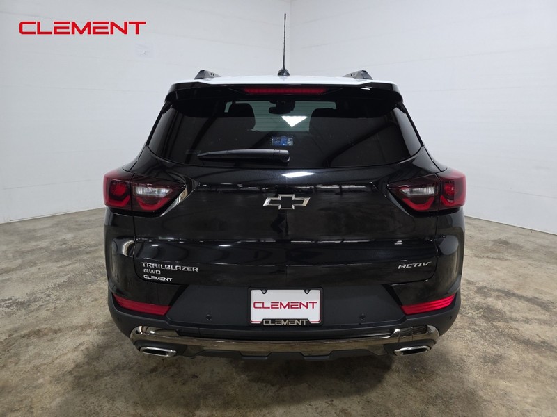 Chevrolet Trailblazer Vehicle Full-screen Gallery Image 7