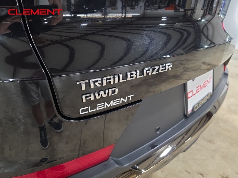 Chevrolet Trailblazer Vehicle Full-screen Gallery Image 9