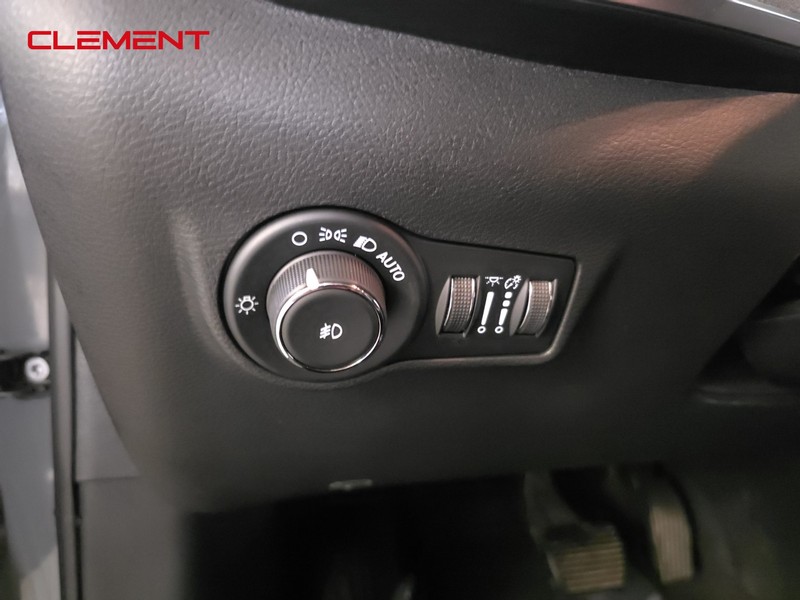 Jeep Compass Vehicle Full-screen Gallery Image 12