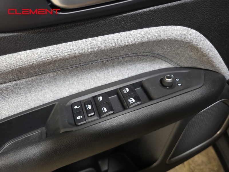 Jeep Compass Vehicle Full-screen Gallery Image 23