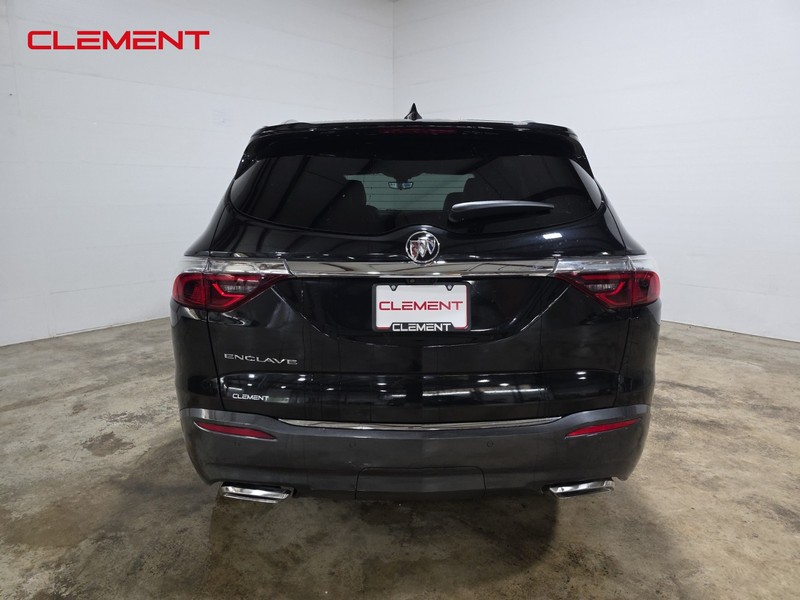 Buick Enclave Vehicle Full-screen Gallery Image 7