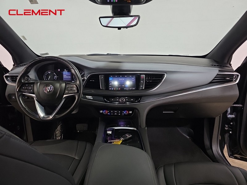 Buick Enclave Vehicle Full-screen Gallery Image 10