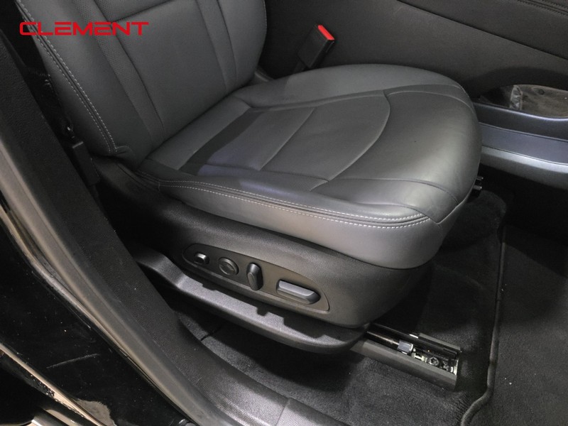 Buick Enclave Vehicle Full-screen Gallery Image 33