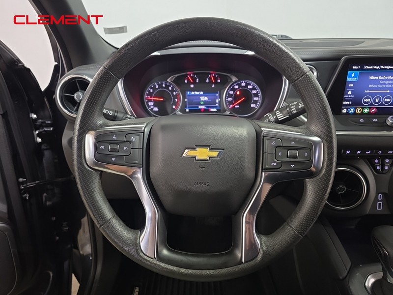 Chevrolet Blazer Vehicle Full-screen Gallery Image 12