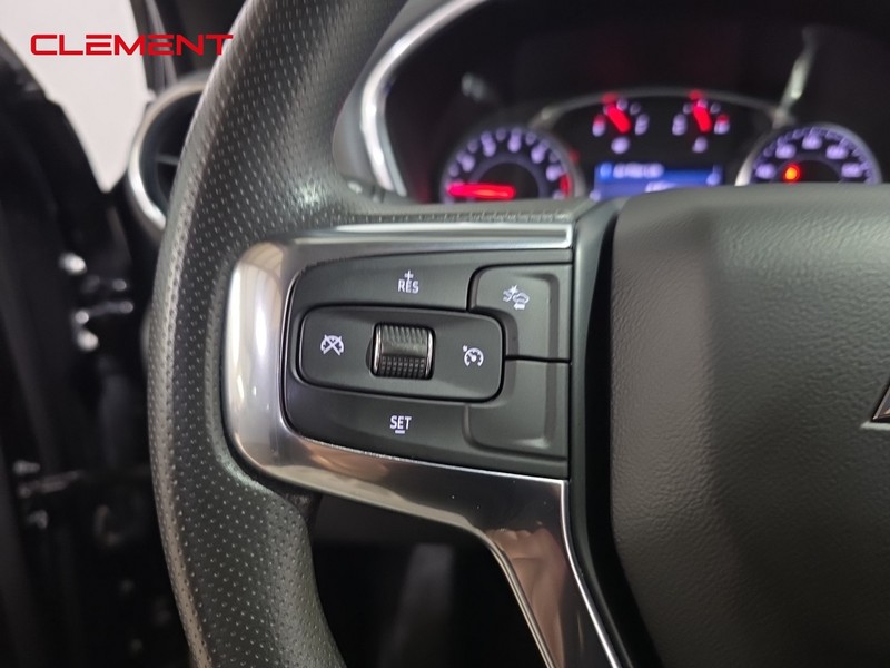 Chevrolet Blazer Vehicle Full-screen Gallery Image 13