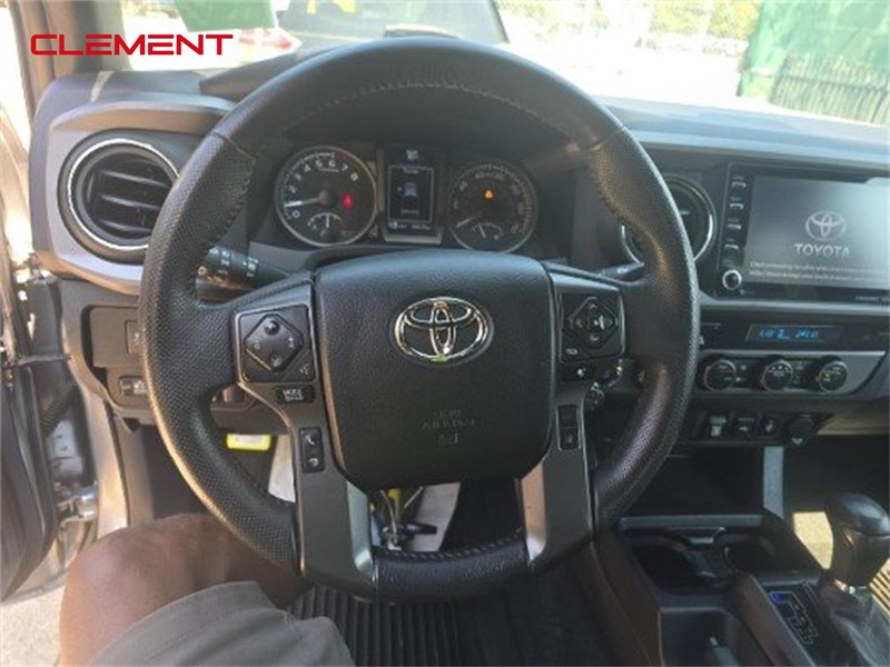 Toyota Tacoma 4WD Vehicle Image 03