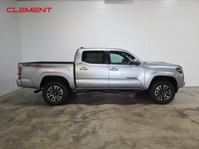 Toyota Tacoma 4WD Vehicle Image 04