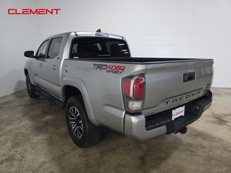 Toyota Tacoma 4WD Vehicle Image 09