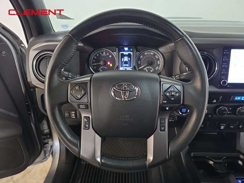 Toyota Tacoma 4WD Vehicle Image 12