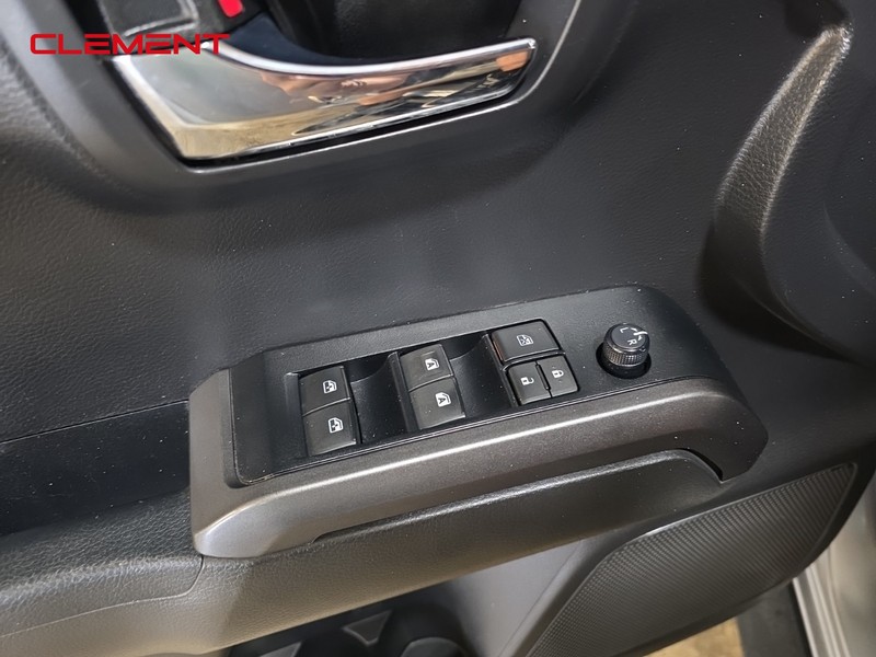 Toyota Tacoma 4WD Vehicle Image 22