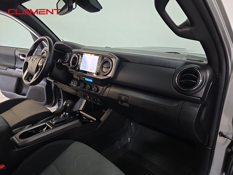 Toyota Tacoma 4WD Vehicle Image 30