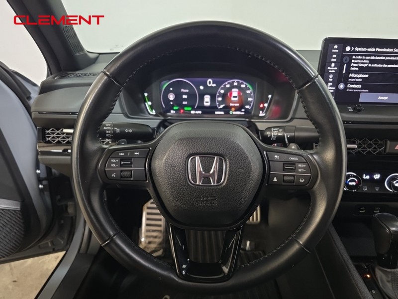 Honda Accord Hybrid Vehicle Full-screen Gallery Image 11