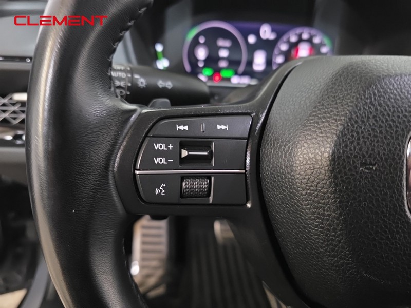 Honda Accord Hybrid Vehicle Full-screen Gallery Image 12