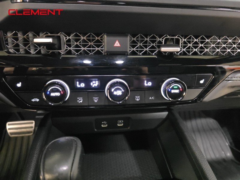 Honda Accord Hybrid Vehicle Full-screen Gallery Image 18