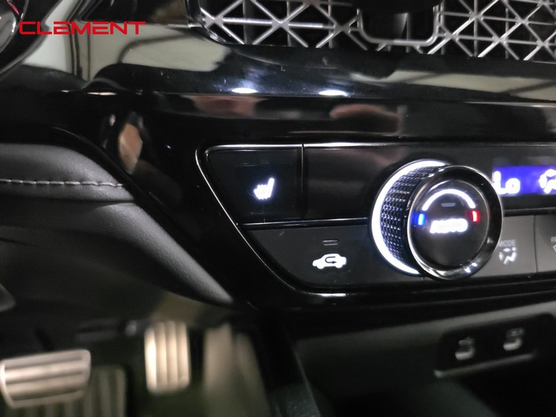 Honda Accord Hybrid Vehicle Full-screen Gallery Image 19