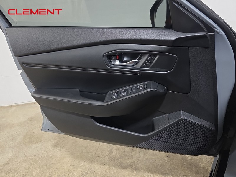 Honda Accord Hybrid Vehicle Full-screen Gallery Image 24