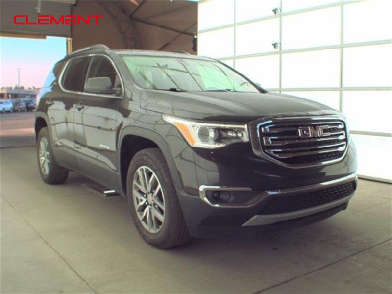 GMC Acadia Vehicle Image 02