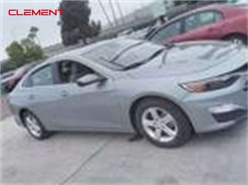 Chevrolet Malibu Vehicle Image 02