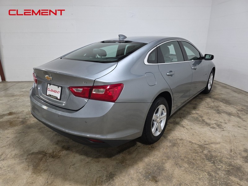 Chevrolet Malibu Vehicle Full-screen Gallery Image 06