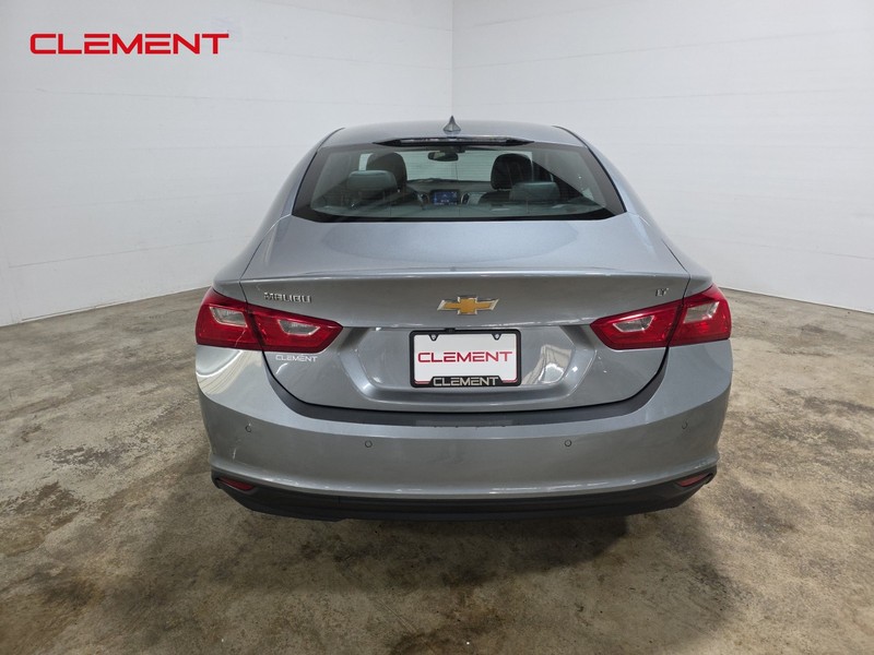 Chevrolet Malibu Vehicle Full-screen Gallery Image 07