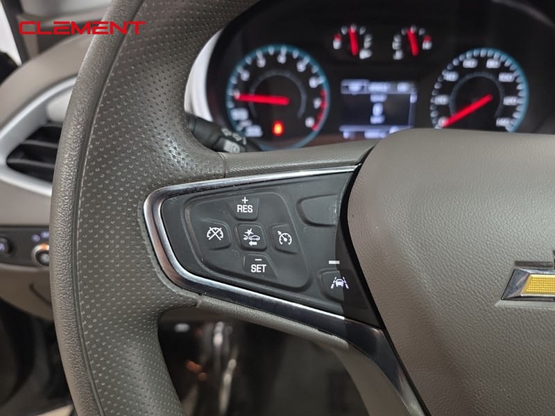 Chevrolet Malibu Vehicle Full-screen Gallery Image 13