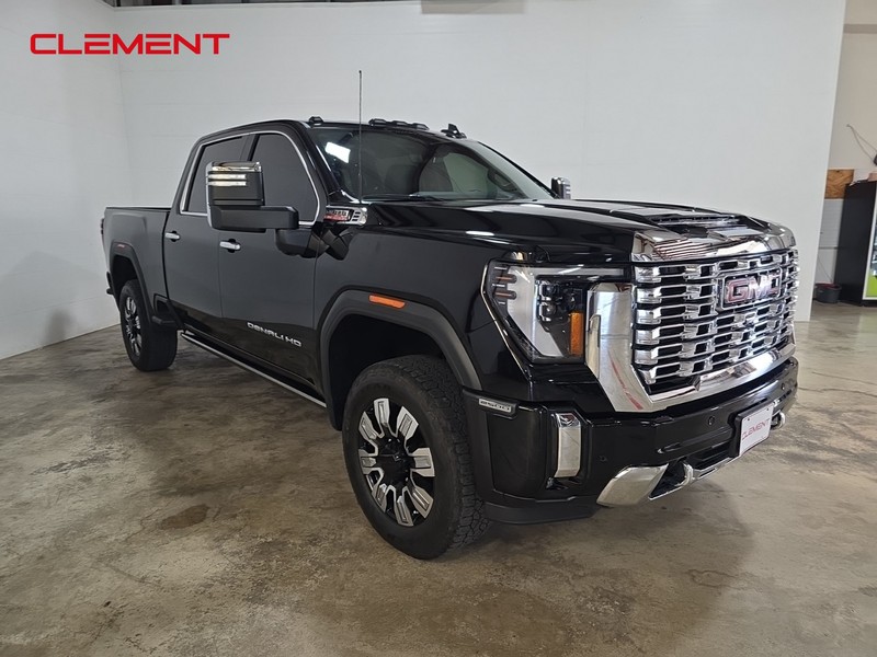 GMC Sierra 2500HD Vehicle Full-screen Gallery Image 3